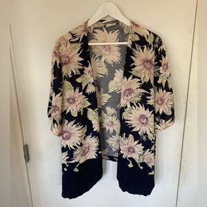 Element Navy and Cream Floral kimono